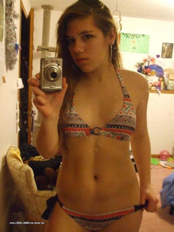 15P Sexy amateur Latina hottie camwhoring
