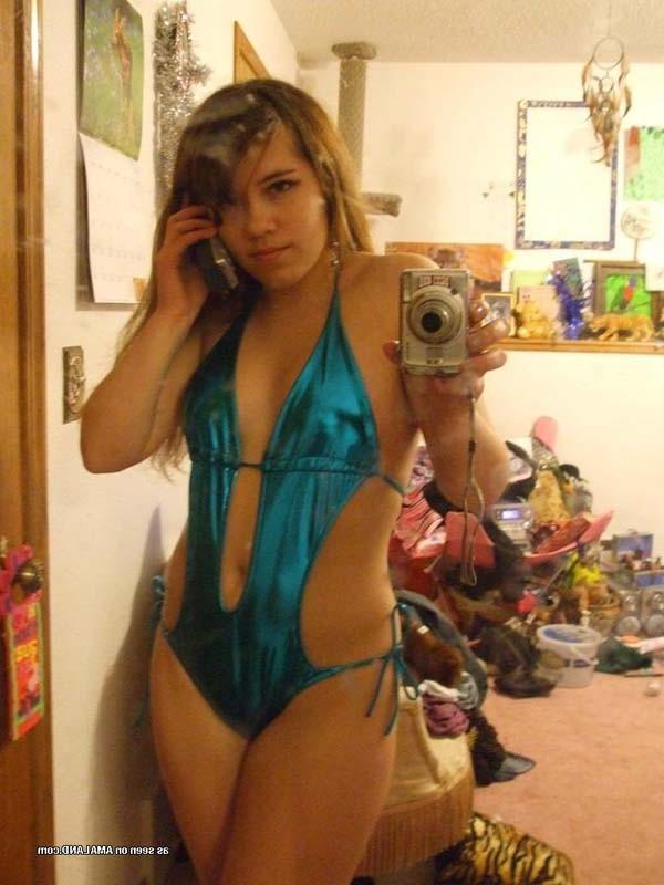 15P Sexy amateur Latina hottie camwhoring
