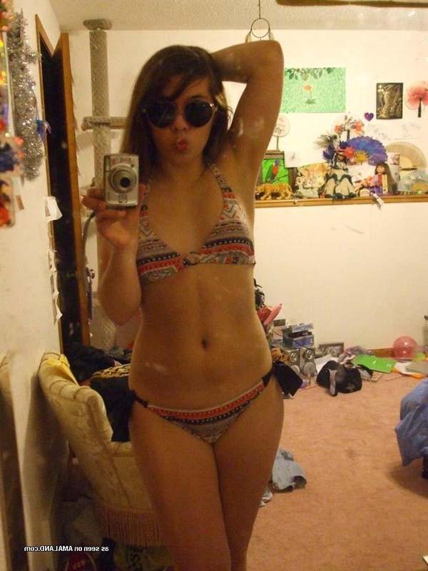 15P Sexy amateur Latina hottie camwhoring
