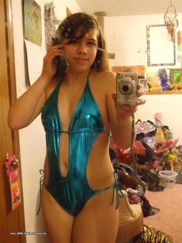 15P Sexy amateur Latina hottie camwhoring