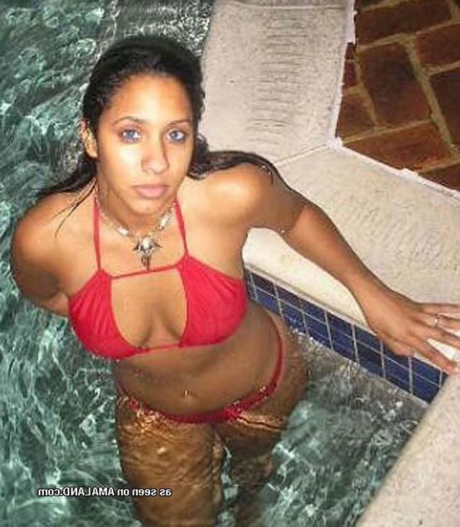 15P Hot Latina babes in their bikinis