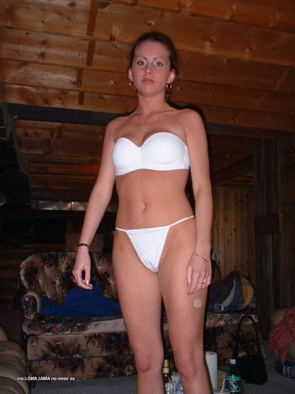 15P Latina GF showing her cunt
