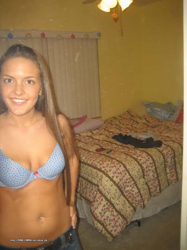 15P Naked sexy gorgeous Latina honey