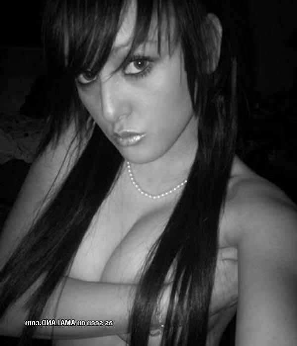 15P Hot Latina GF topless