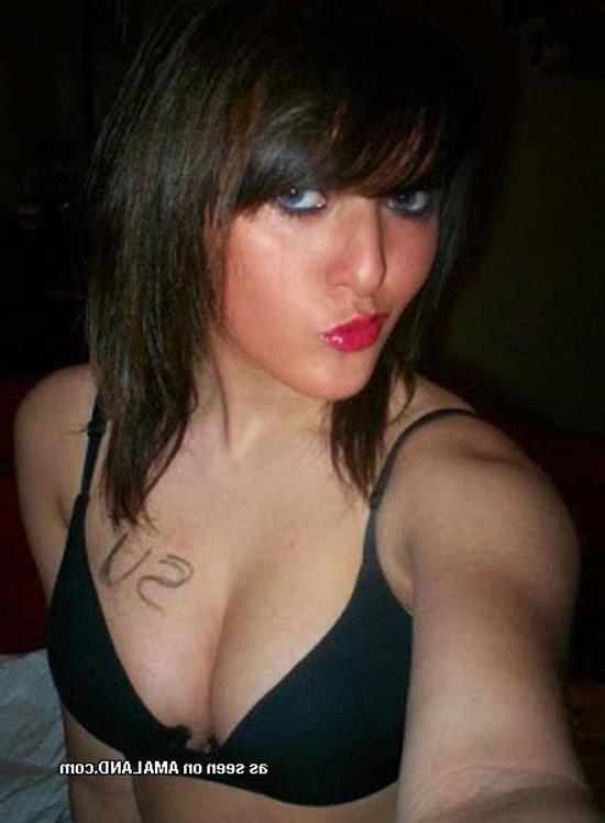 15P Hot Latina GF topless