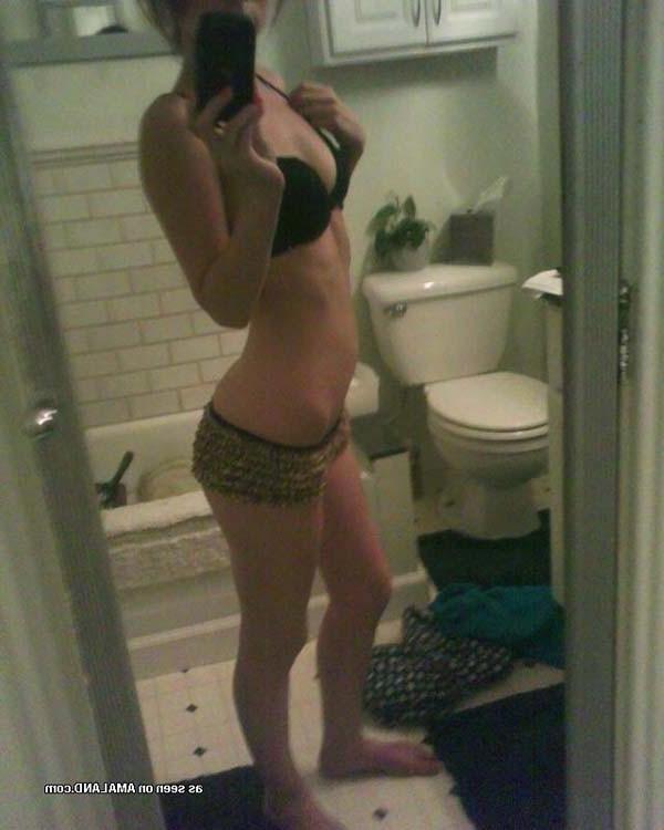 15P Hot skinny Latina babe camwhoring