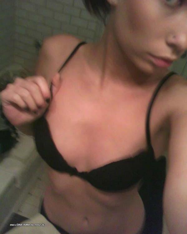 15P Hot skinny Latina babe camwhoring