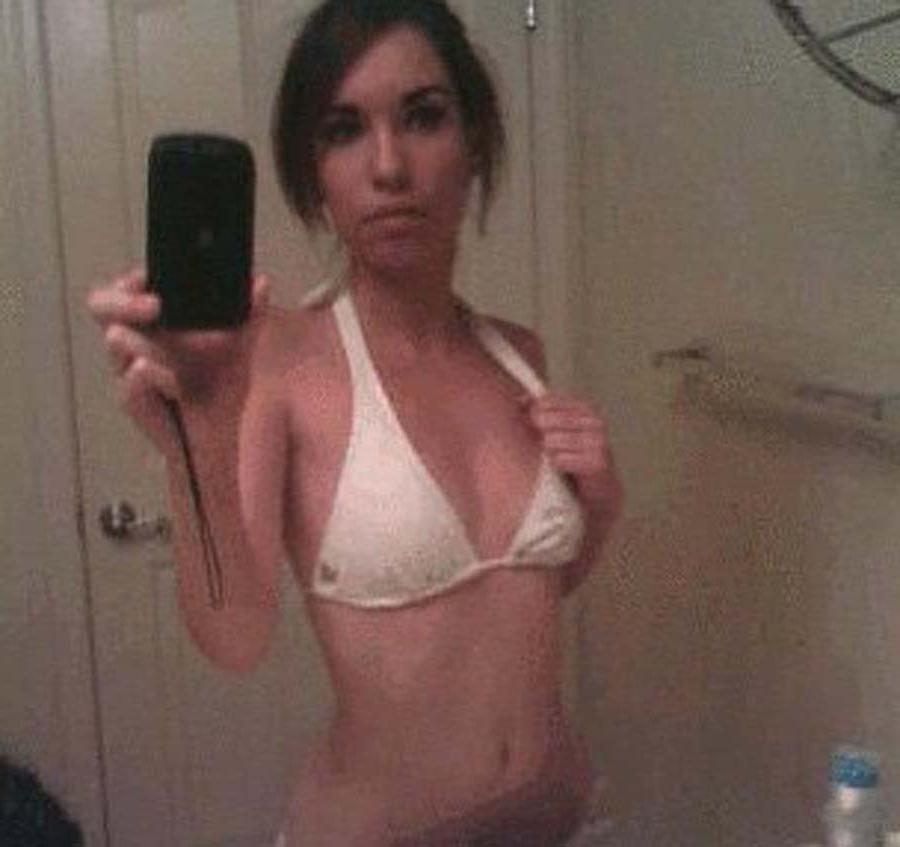 15P Hot skinny Latina babe camwhoring