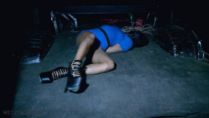 15P Hot black babe in BDSM action