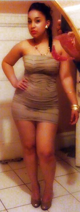 11P Sexy Latina Girl