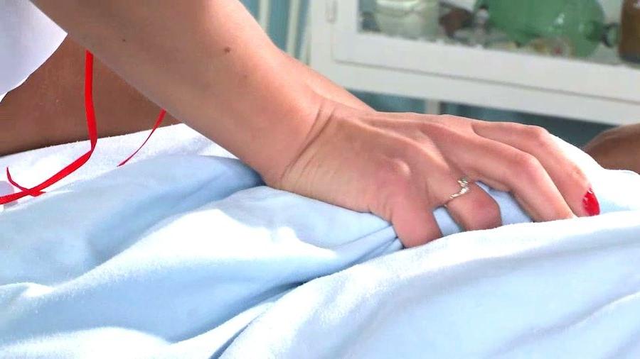 16P Slutty nurse assfucked hard by her black patient