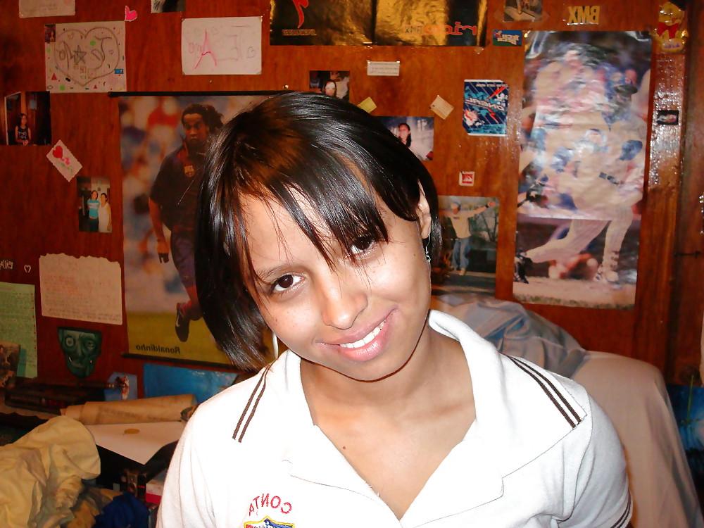 25P HOT LATINA TEEN