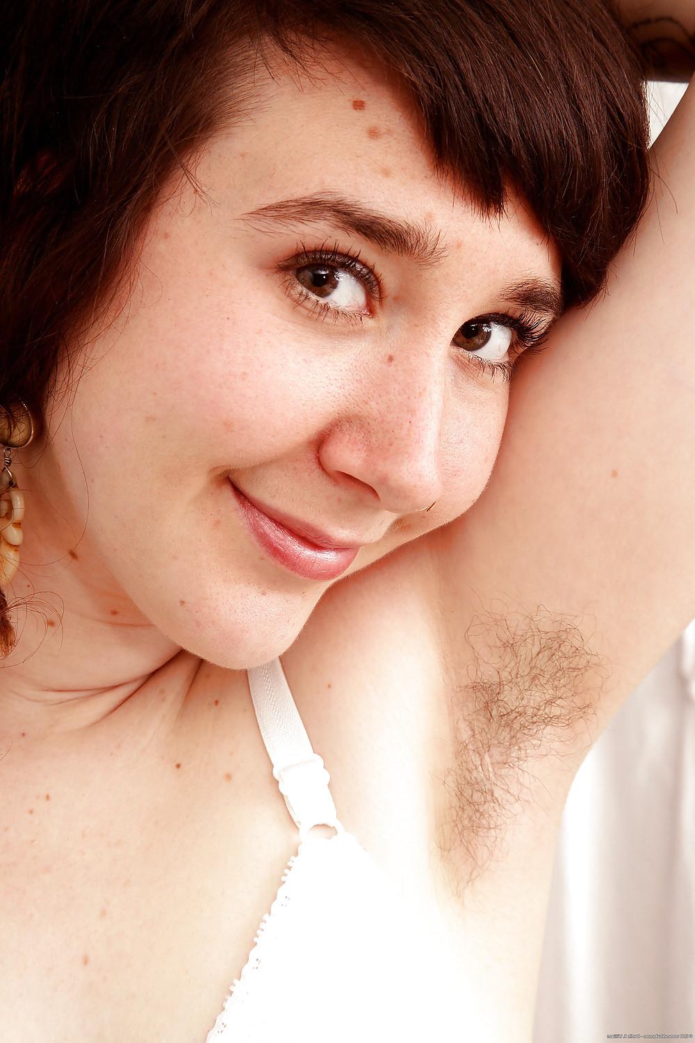25P More Hairy Teen Urtica