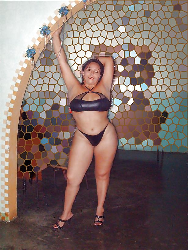 4P Can anyone tell me who this Latina Mature is?
