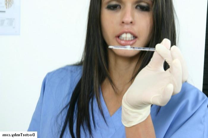 16P busty babe with her nurse doing a medical exam