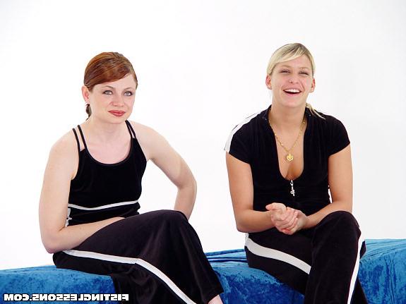 15P Girlfriends fisting each others assholes