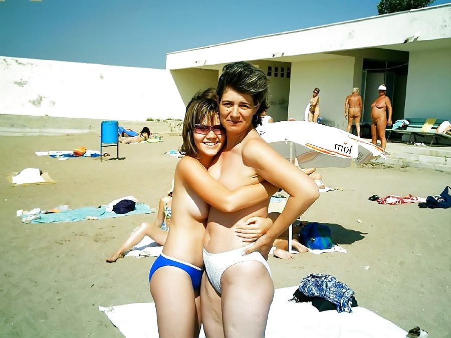 11P Nudistes