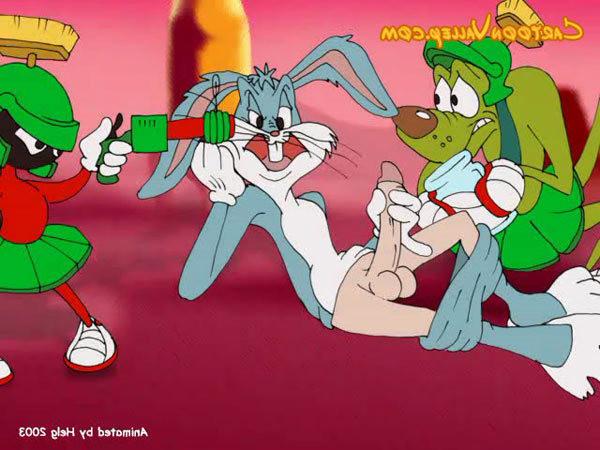 12P Hot Road Runner in a tshirt gives head to skinny Bugs