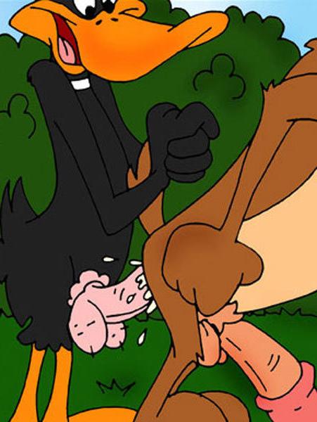 12P Hot Road Runner in a tshirt gives head to skinny Bugs