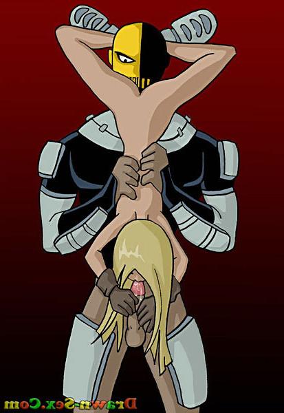 12P Sexy Bumblebee in her school uniform licking Fixit