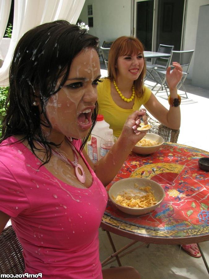 16P Bliss Lei nearly drowns in sperm during her orgy