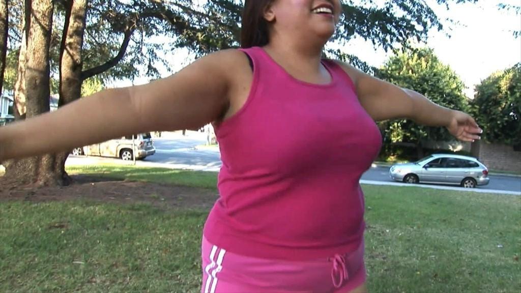 16P Sexy Asian BBW Tjung Lee Loves To Bounce On Prick