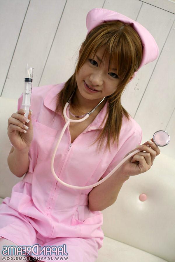16P Hot Japanese nurse Iruka gets pleasured with vibrator