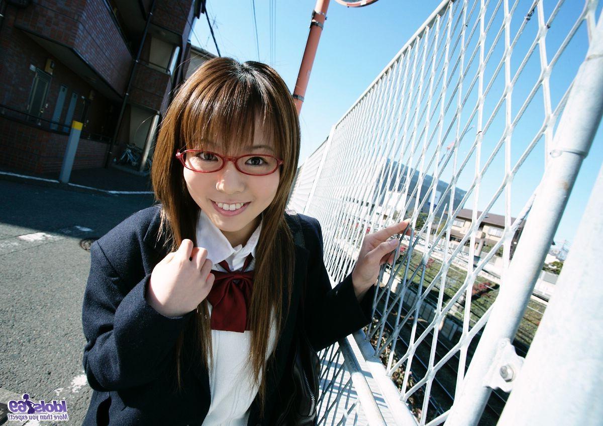16P Yume is cute in her school uniform