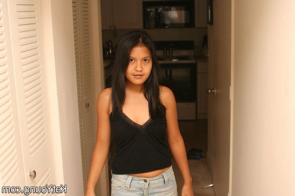 16P Kat Young Picture Gallery:: Naughty asian lesbian Kat seduces her best friend