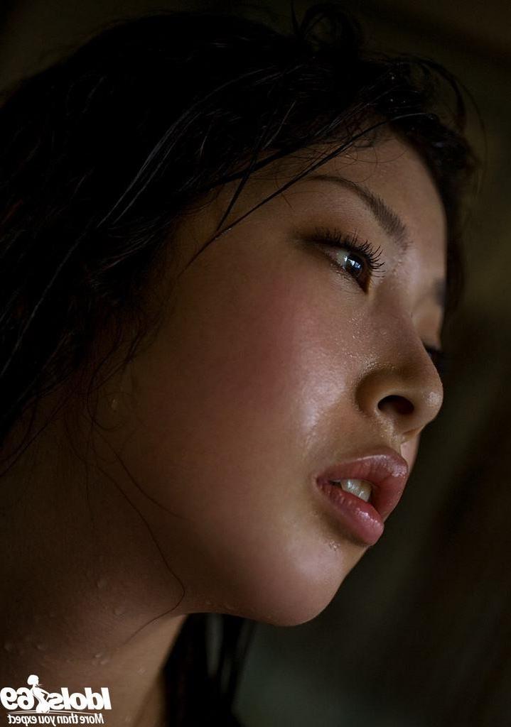 15P Beautiful soaking wet Asian babe shows hairy bush and perky tits