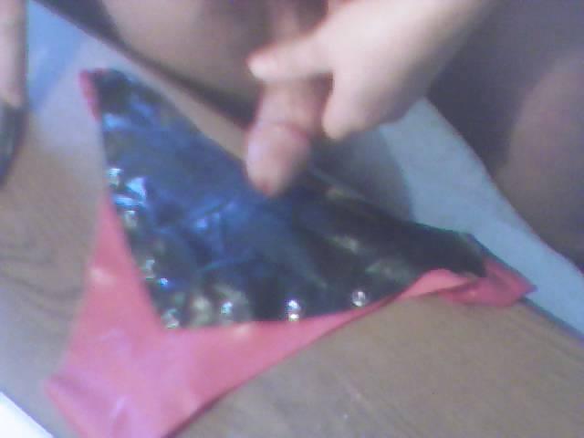16P Im latex bikini