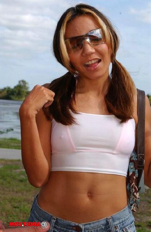 15P Hot asian teen gives deep throat cock massage
