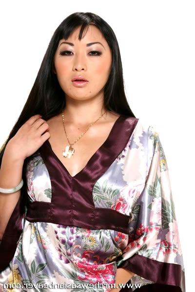 15P Sweet asian girl fucking a giant cock