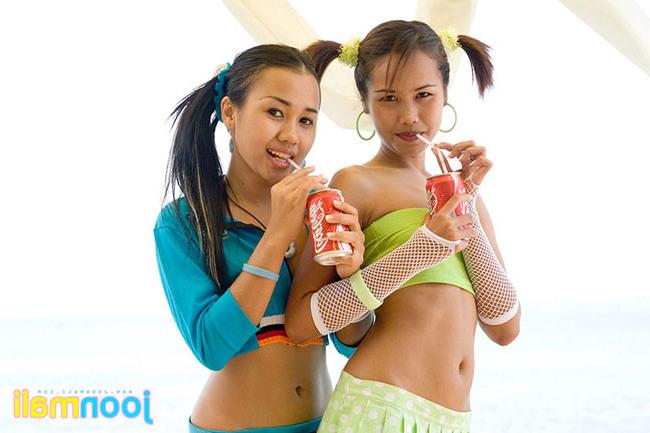 16P Hot asian lesbian action