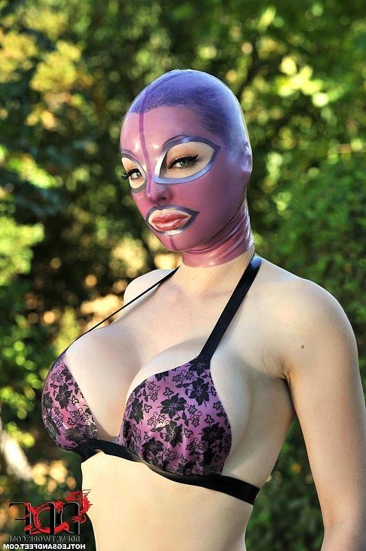 16P Latex Lucy In Black Platform Heels