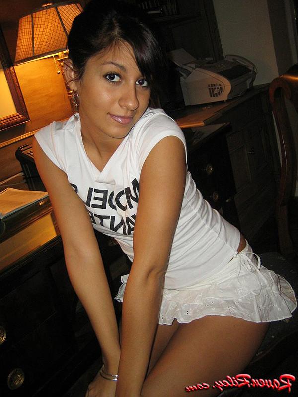 16P RAVEN RILEY in... WEARING MY MODELS WANTED T-SHIRT