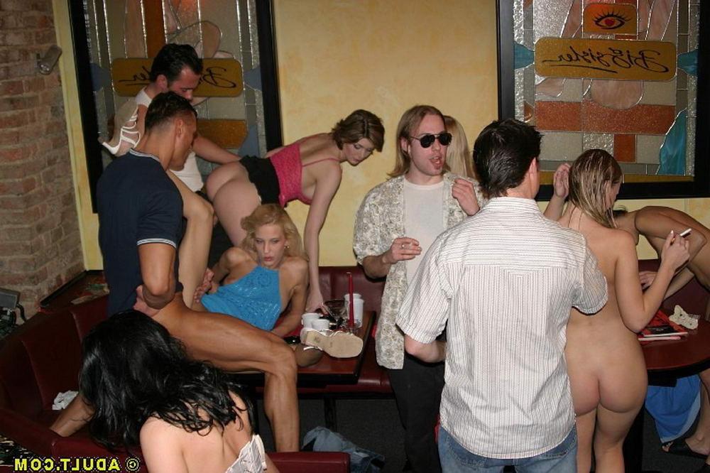 16P Wild orgy at a Minneapolis sex club