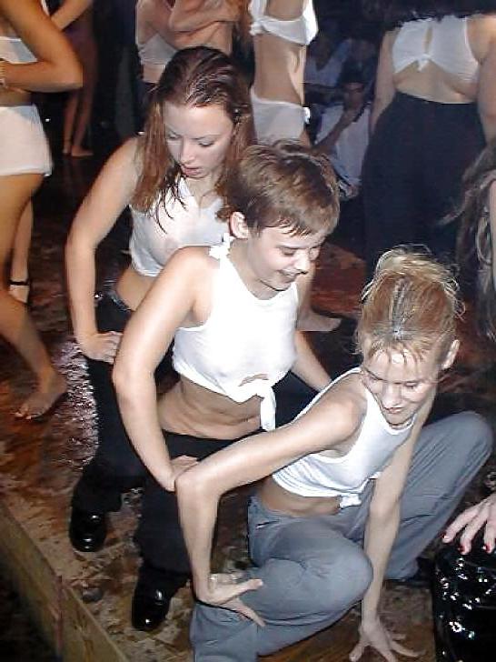 25P WET T - SHIRTS I