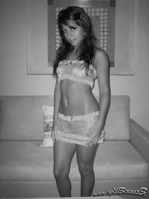 15P Kick ass teen showing her delicious asshole