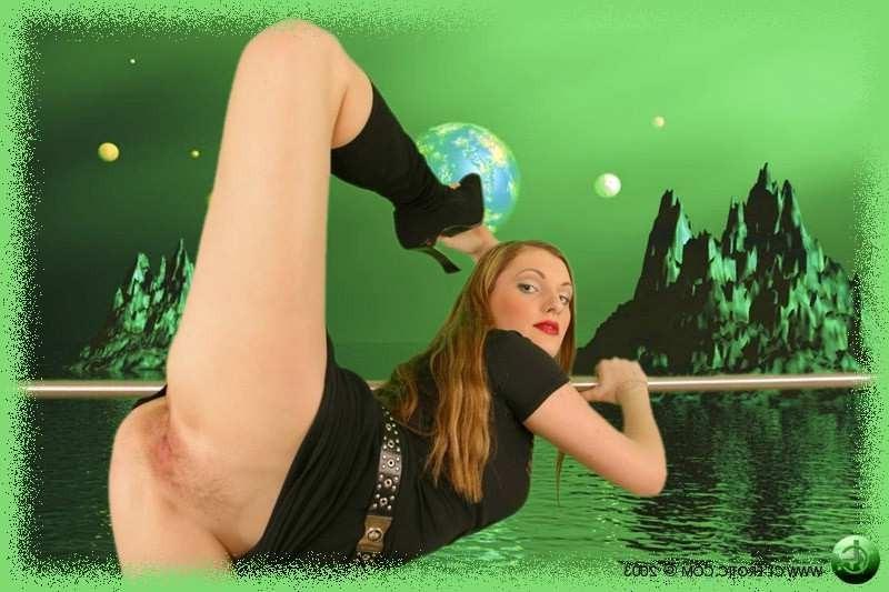 17P Gymnast in boots and mini skirt shows pussy
