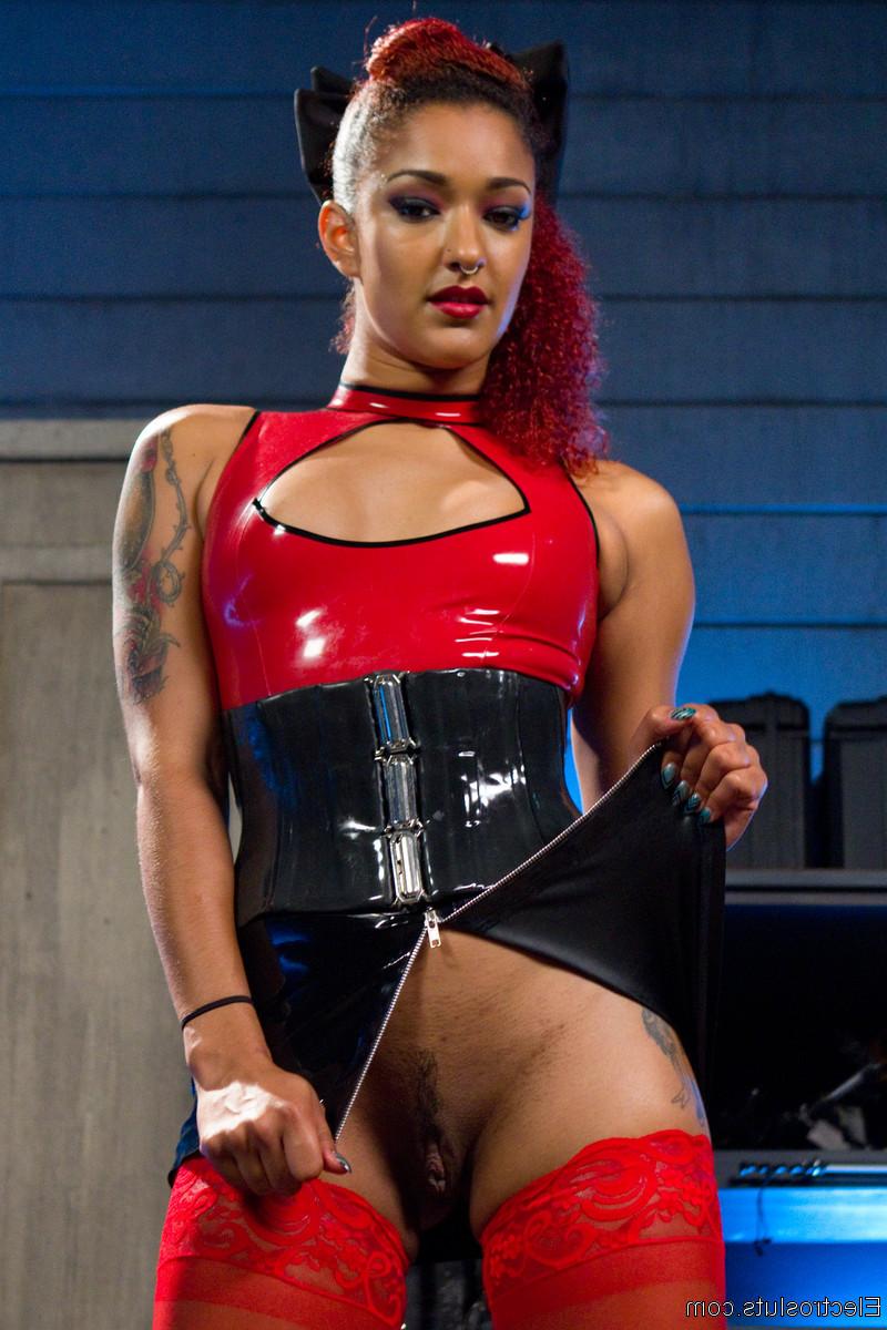20P Daisy Ducati dominates tough slut, Bella Rossi with dynamic suspension bondage, 