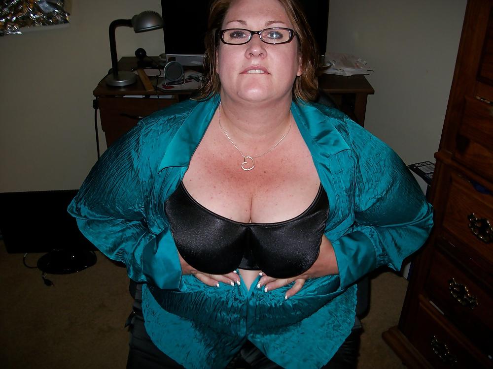 9P Green and black satin