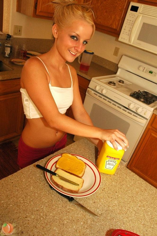 16P Smoking hot teen Melissa demonstrates how to make a sandwich while stripping and