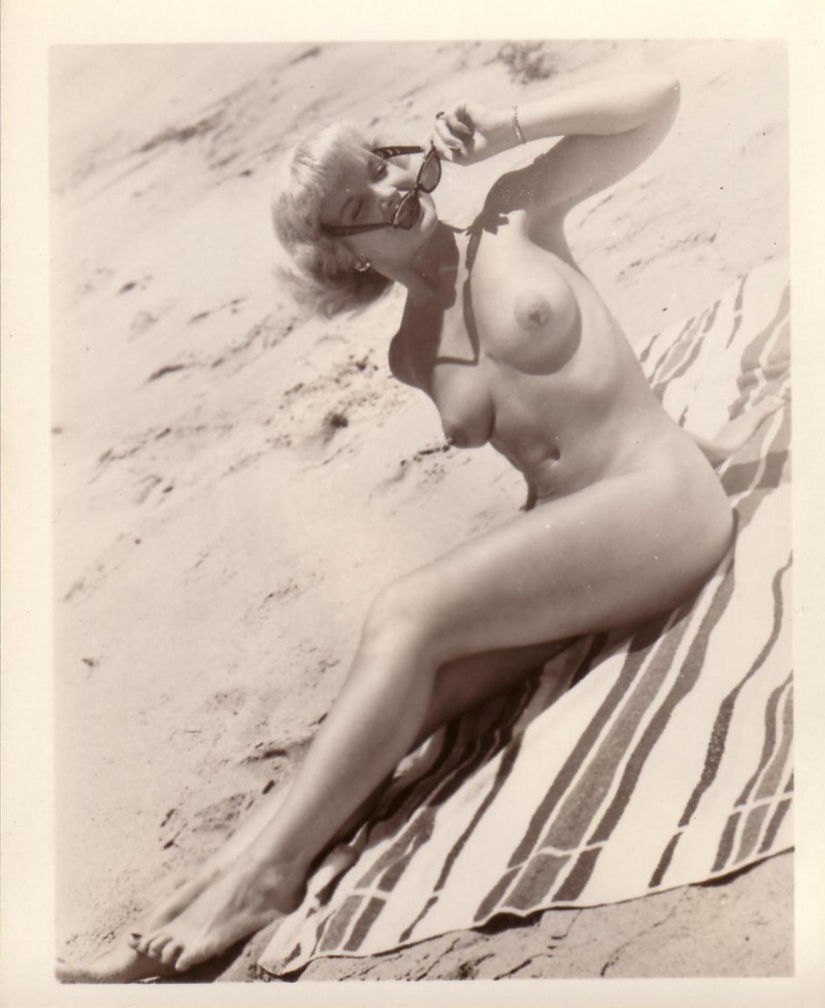 10P Vintage-Strand-Nudist