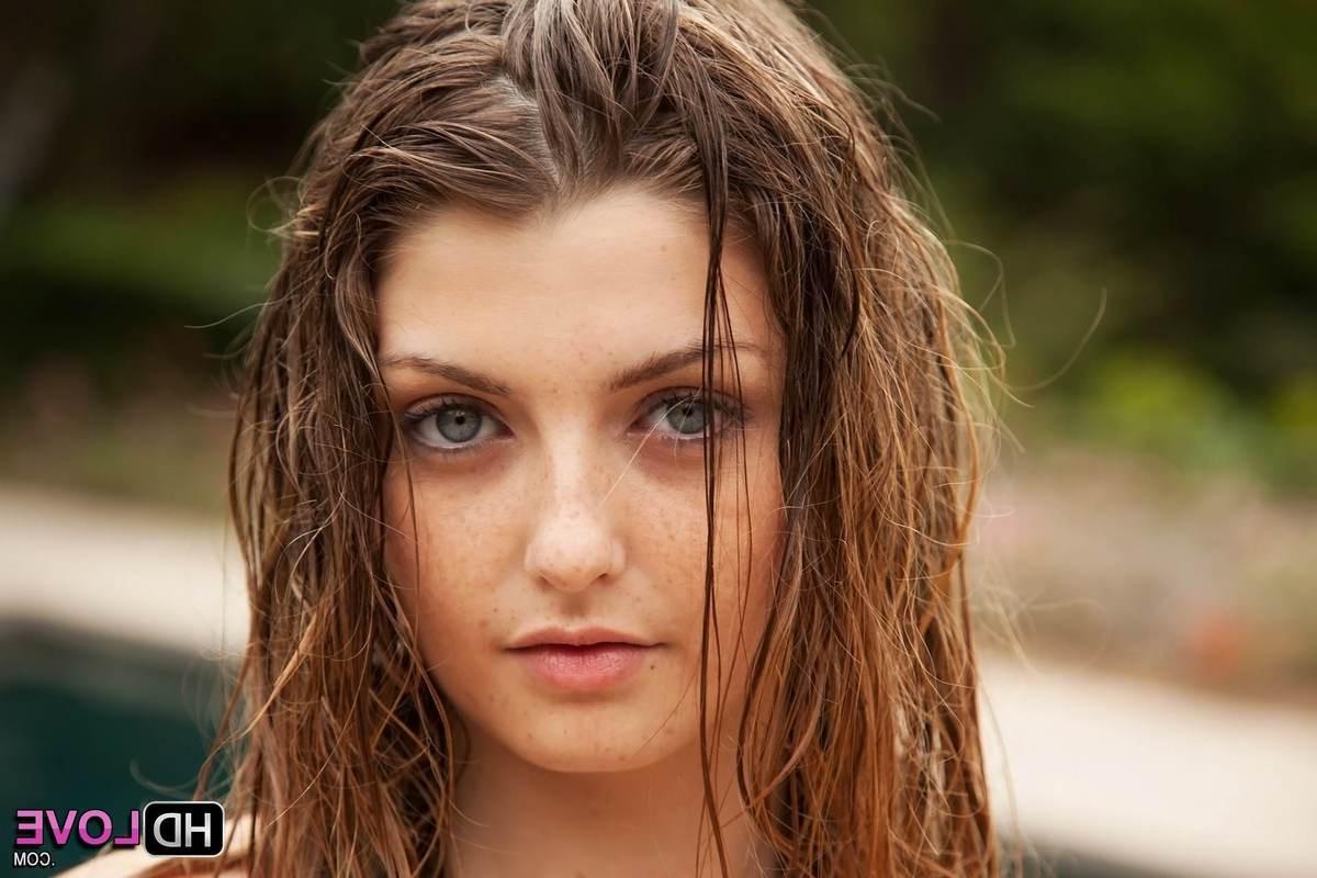 16P Petite erotic teen Staci Silverstone posing