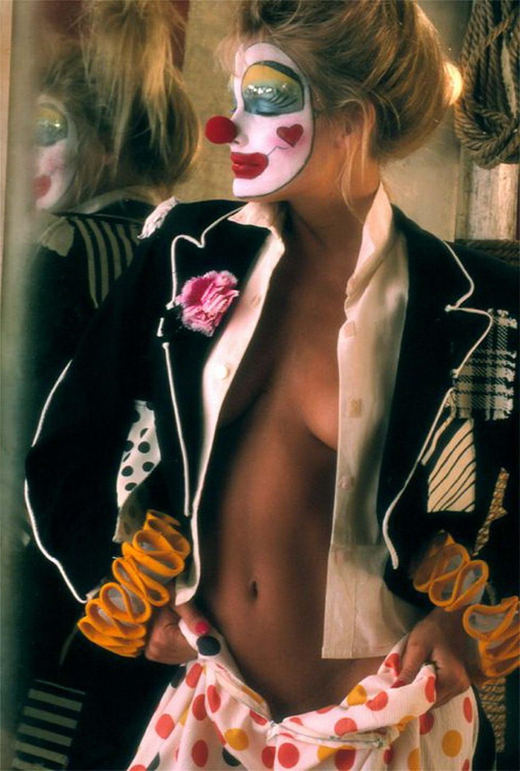 15P Hot blonde play mate in a clown suit