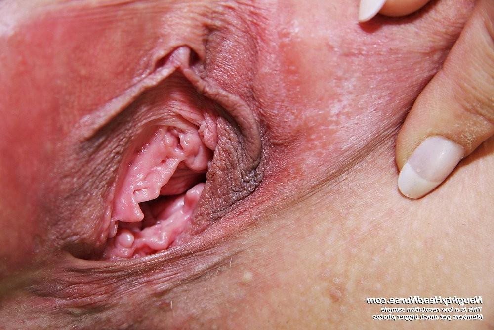 15P Sexy pornstar Samantha White up close and personal