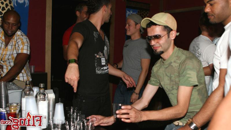 12P Check out these horny gay boys at the club looking to suck on some meat