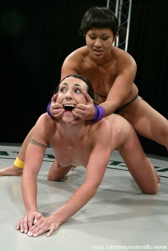 15P Wenona aka The Gymnast takes on the veteran DragonLily