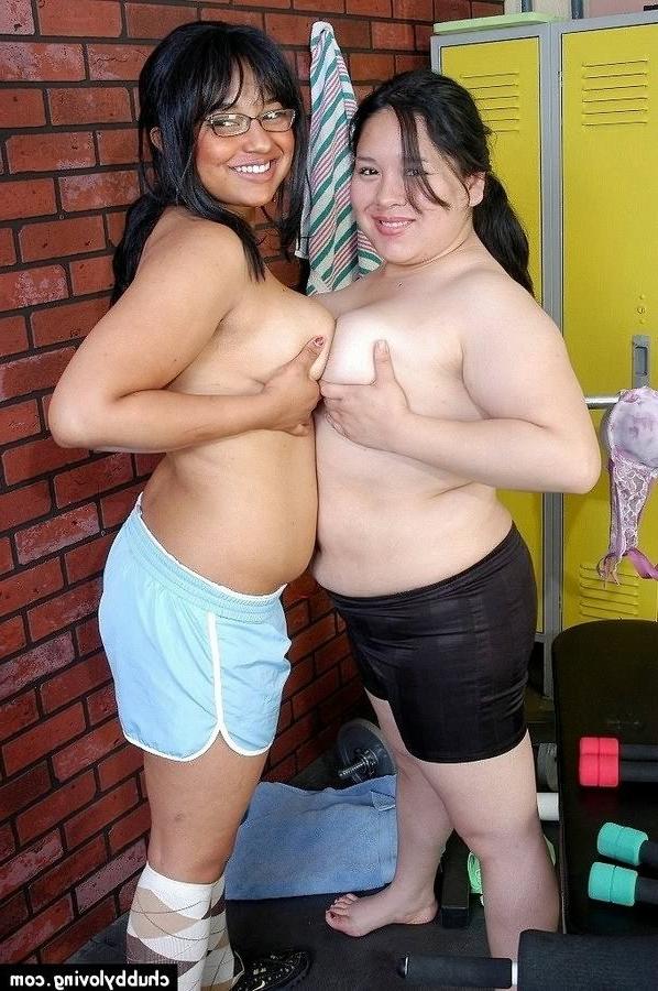 16P Fat lesbian teens kissing and pleasing each other in the gym